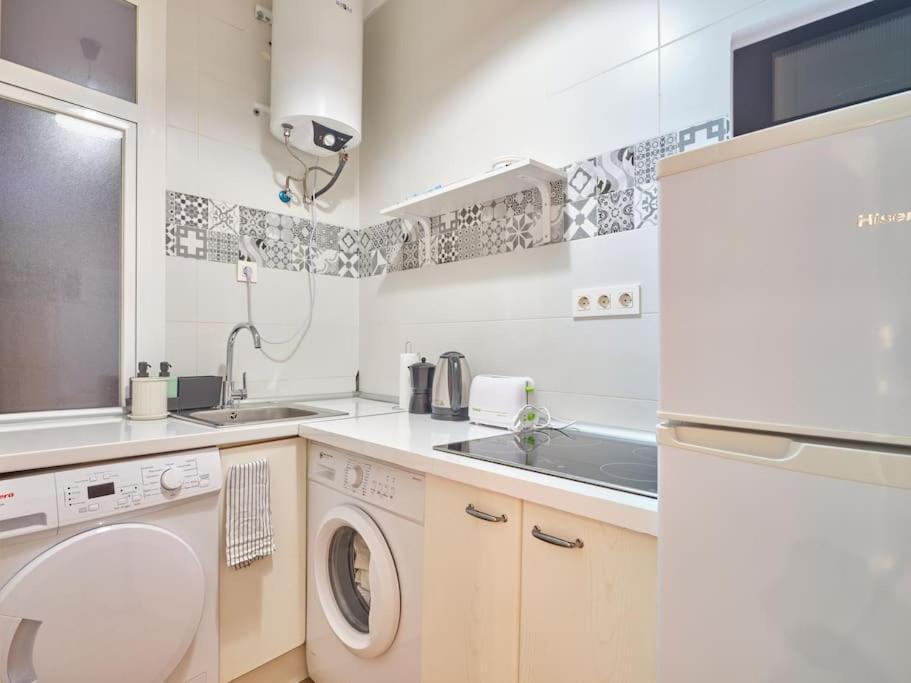 Apartament New Retiro Recien Reformado 10 Min En Metro A Sol, Hasta Seis Personas Madryt Zewnętrze zdjęcie